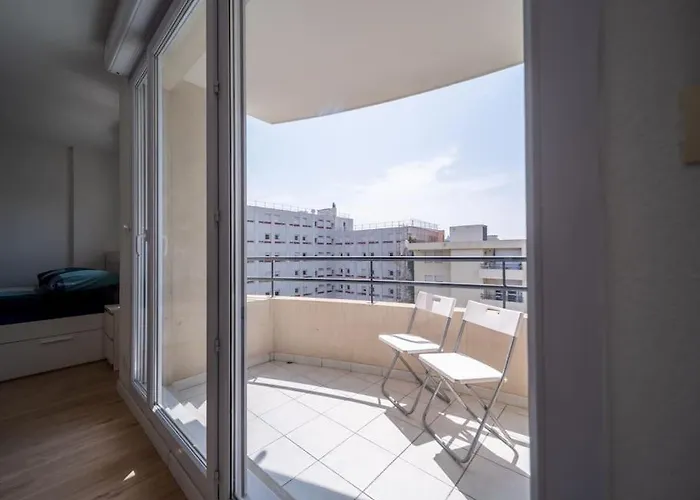 Appartement Tout Equipe Climatise Terrasse Hopital De La Timone