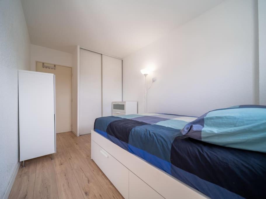 Equipe Climatise Terrasse Hopital De La Timone Apartment *